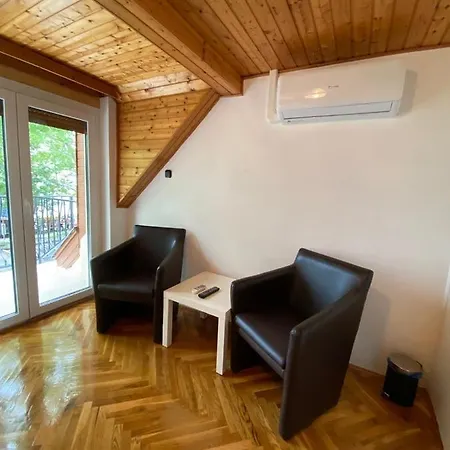 Apartament Petofi 24 *